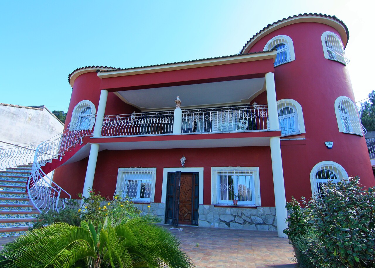 40-1110062-19D, Exclusive Listing in Pedreguer – Spacious, Sustainable Family Home