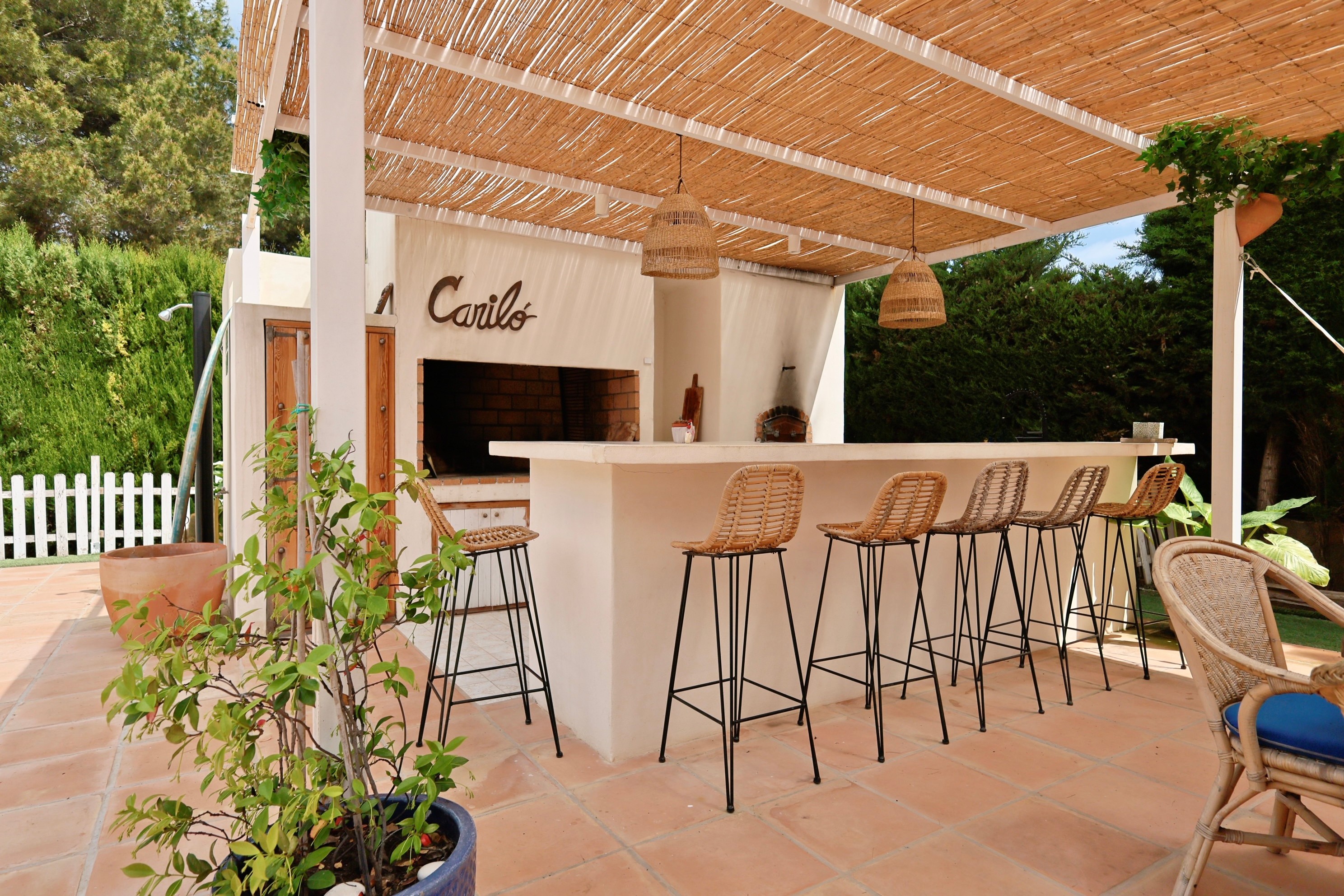 32-1103587-G, Villa with exterior kitchen and BBQ